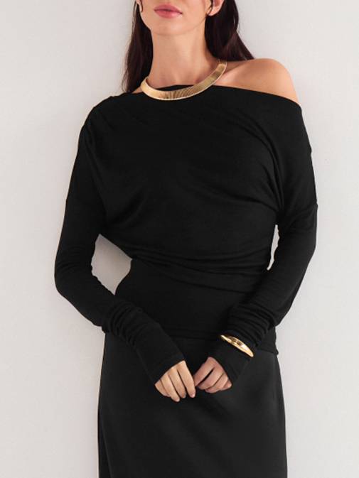 Off-shoulder pleated waist T-shirt