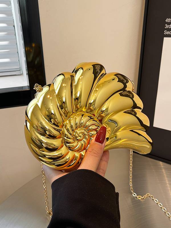 Conch Design Chain Bag Clutch