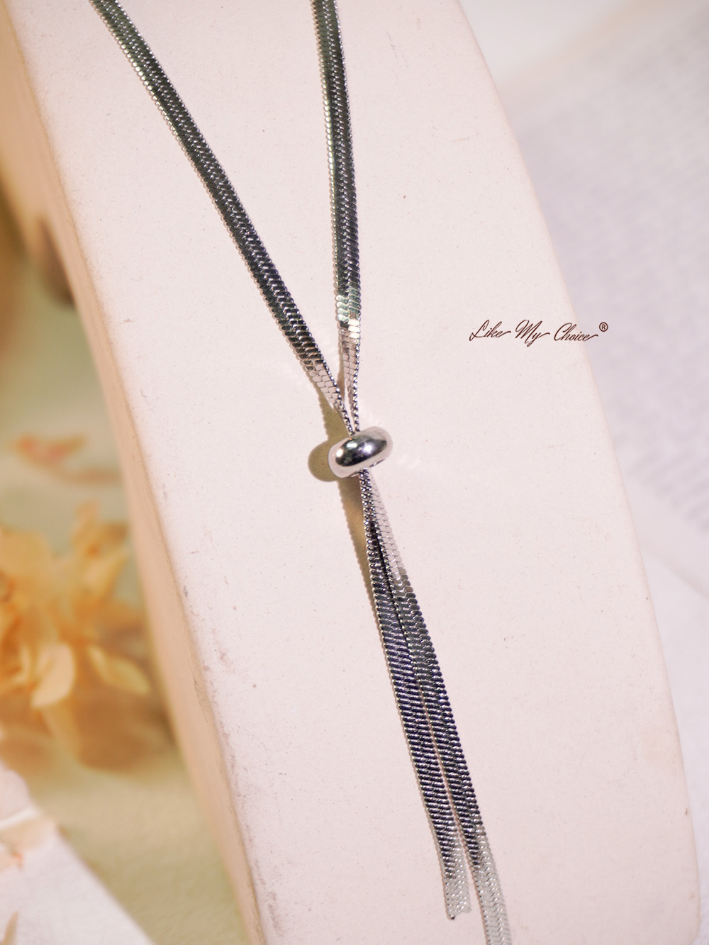 Simple And Versatile Snake Bone Necklace