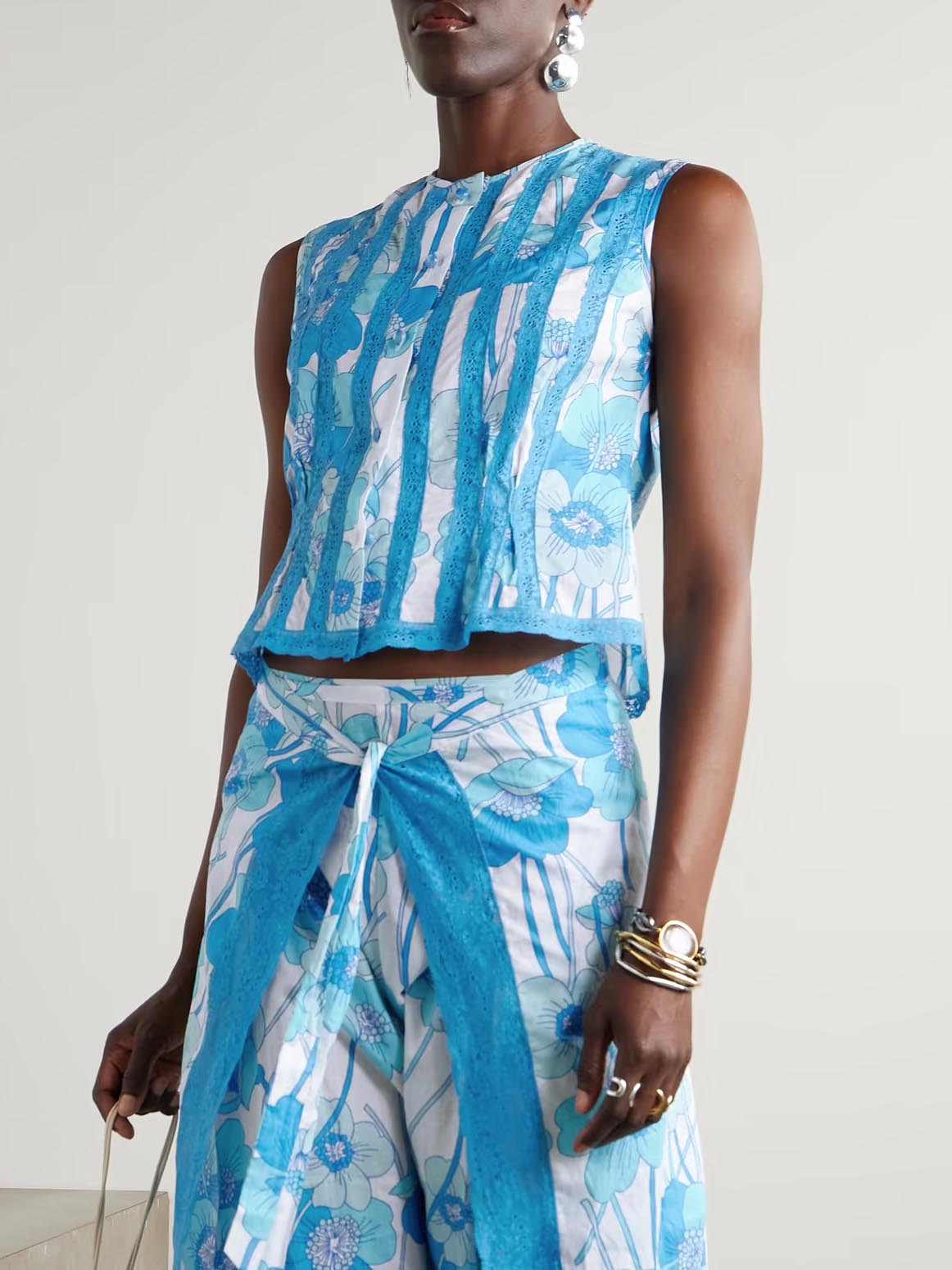 Exquisite Lace Floral Print Tank Top