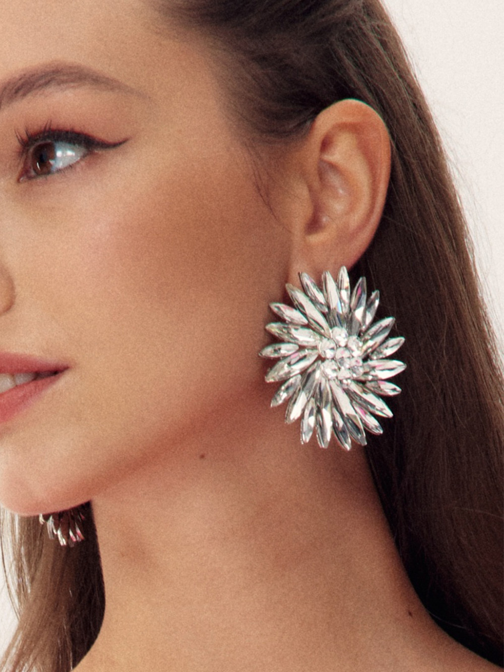 Geometric Flower Round Diamond Earrings