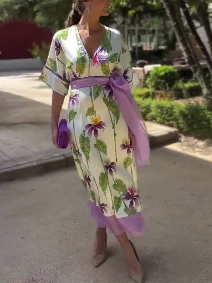 V-Neck Belt Printed Dress