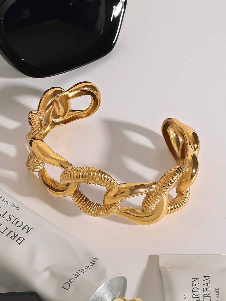 Minimen Twist Bracelet
