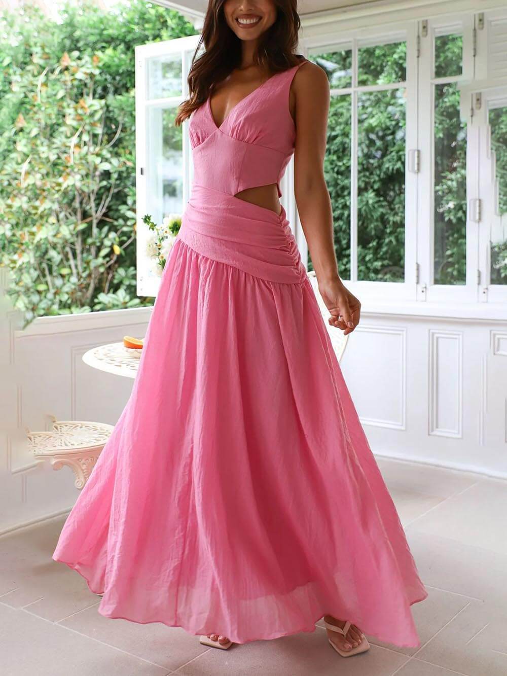 Elegant Backless Pleated V-Neck Splicing Maxi Dress