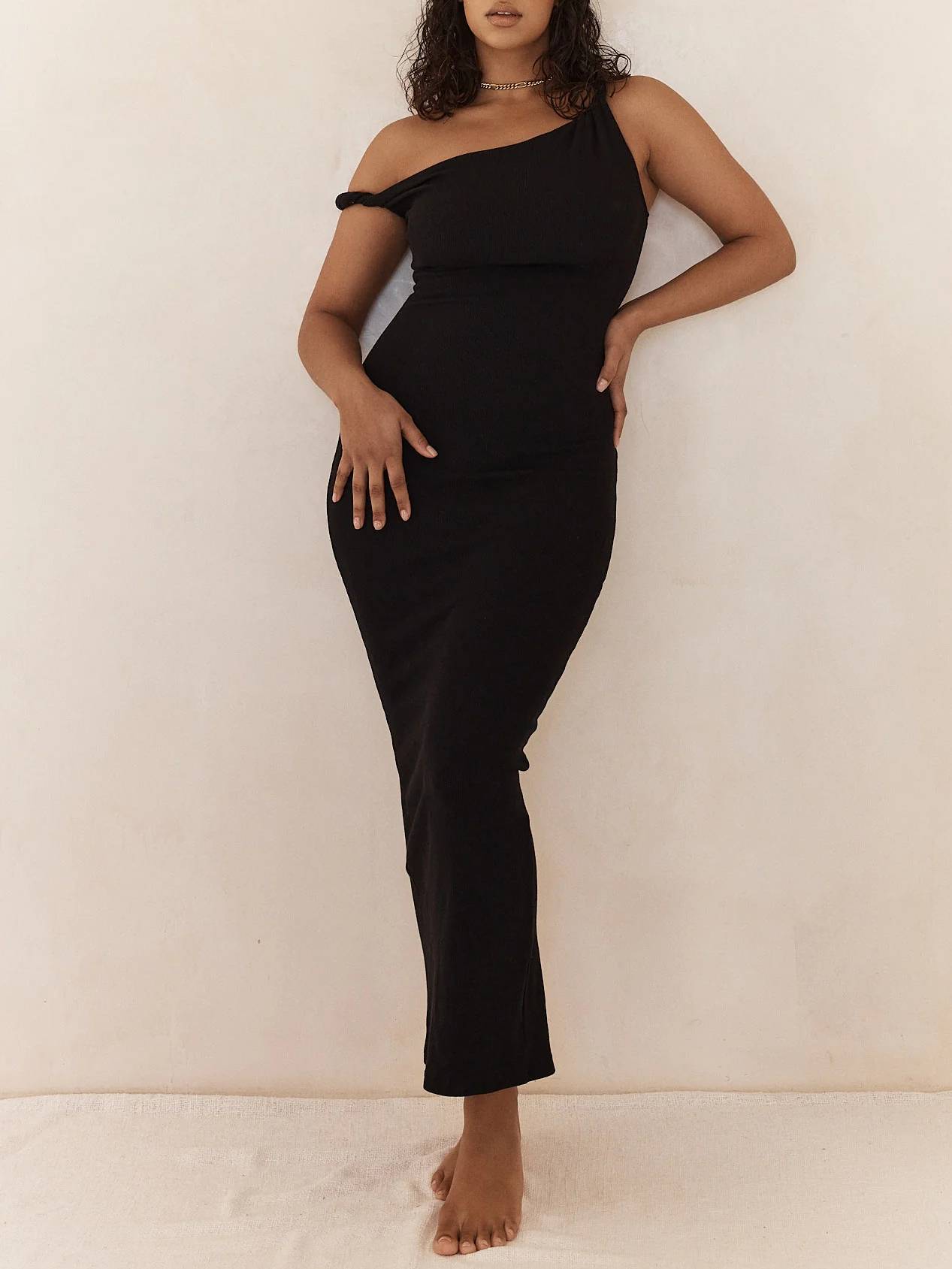 Off-shoulder Twist Slim Fit Midi Dress