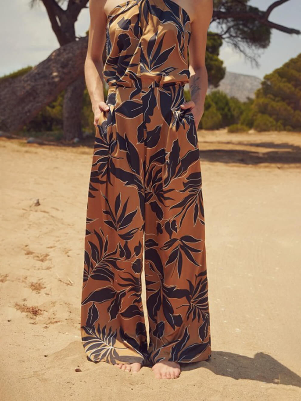 Unique Satin Leaf Print Cross-Neck Design Tropical Tank Top