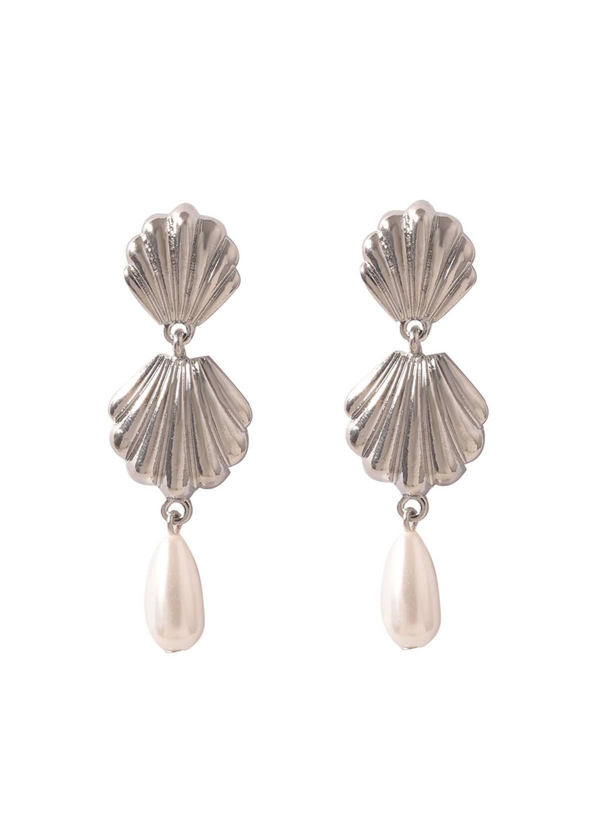 Shell Pearl Earrings