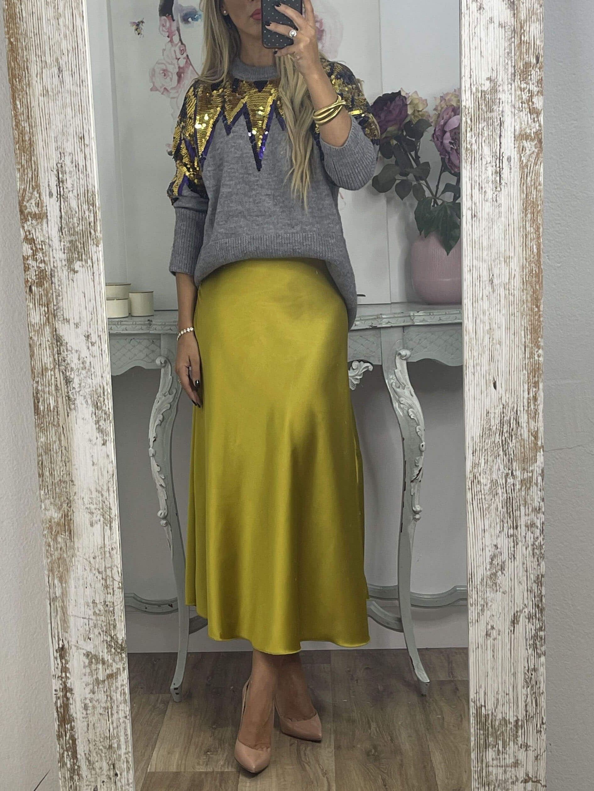 Elegant Sequined Colorful Crewneck Sweater