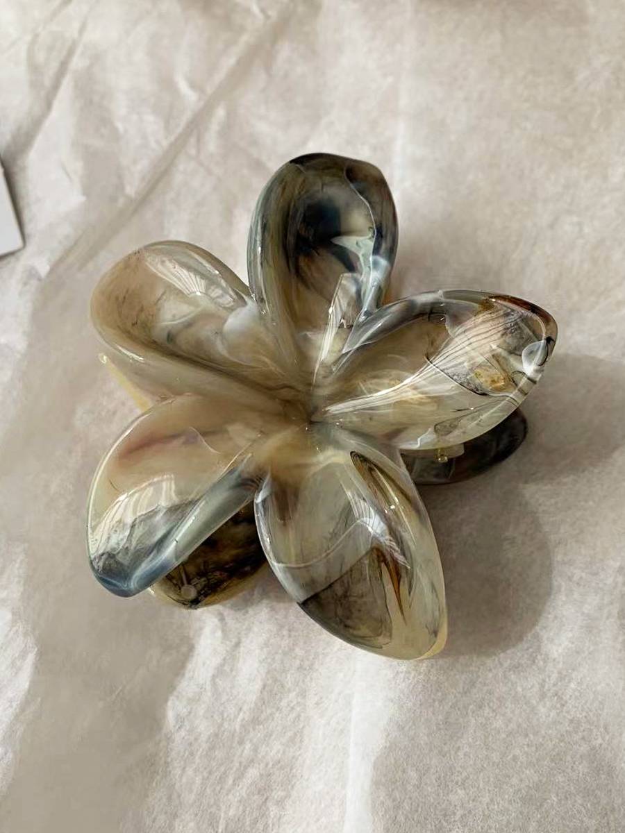 Colored Flower Hairpin