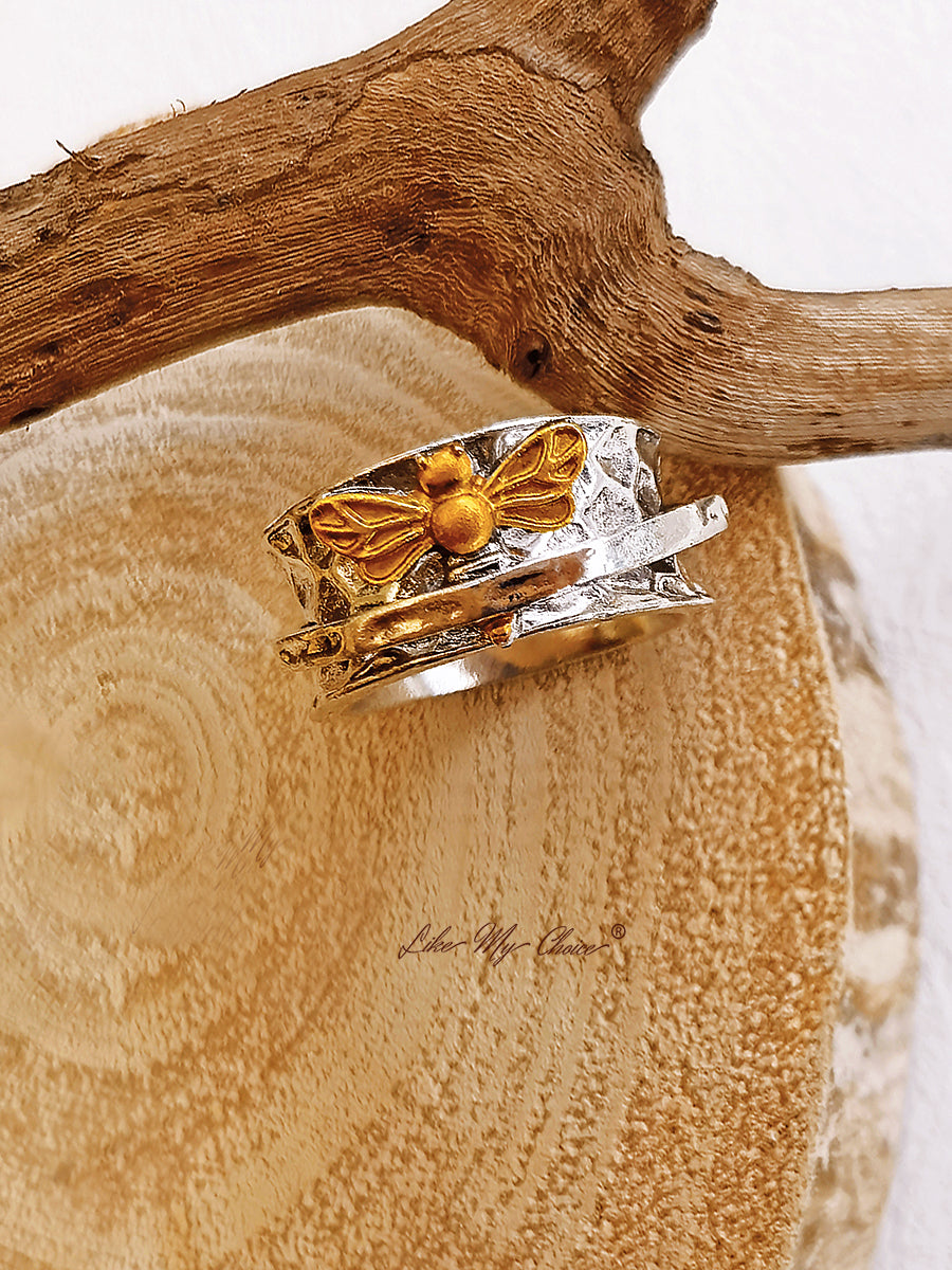 Retro Bee Ring