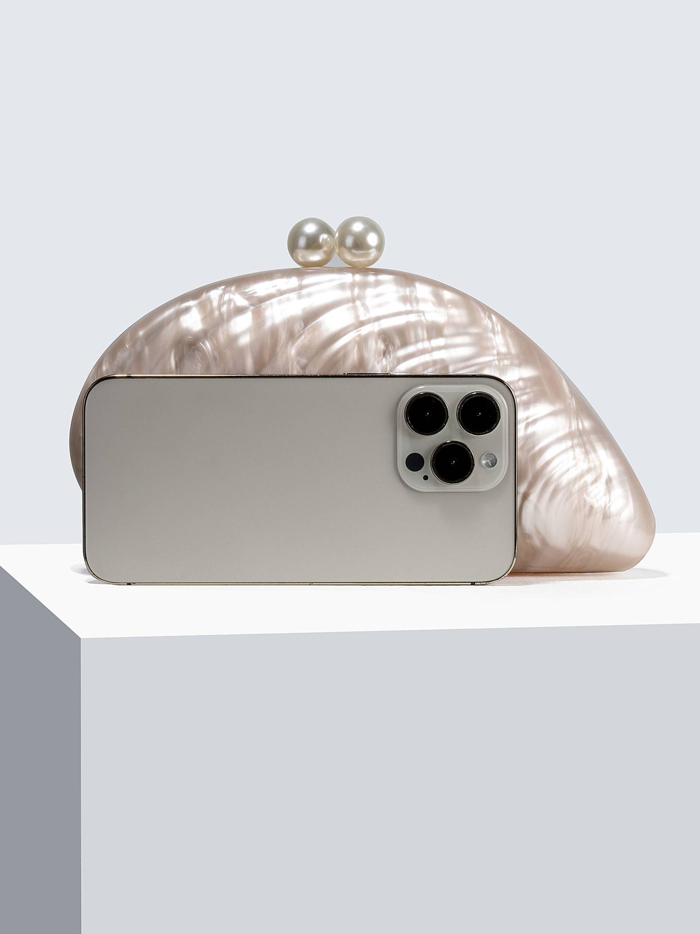 Shell Element Clutch Chain Bag