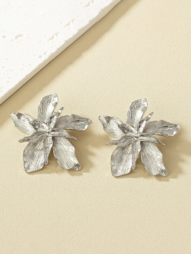 Metal Textured Flower Earrings