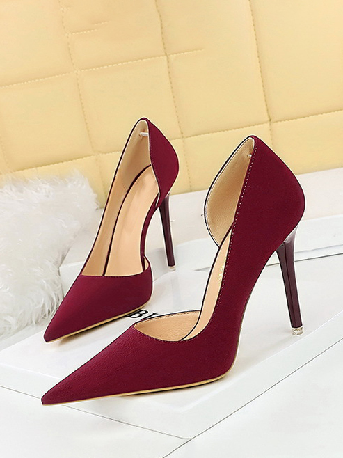 Retro Side Hollow Pointed High Heels