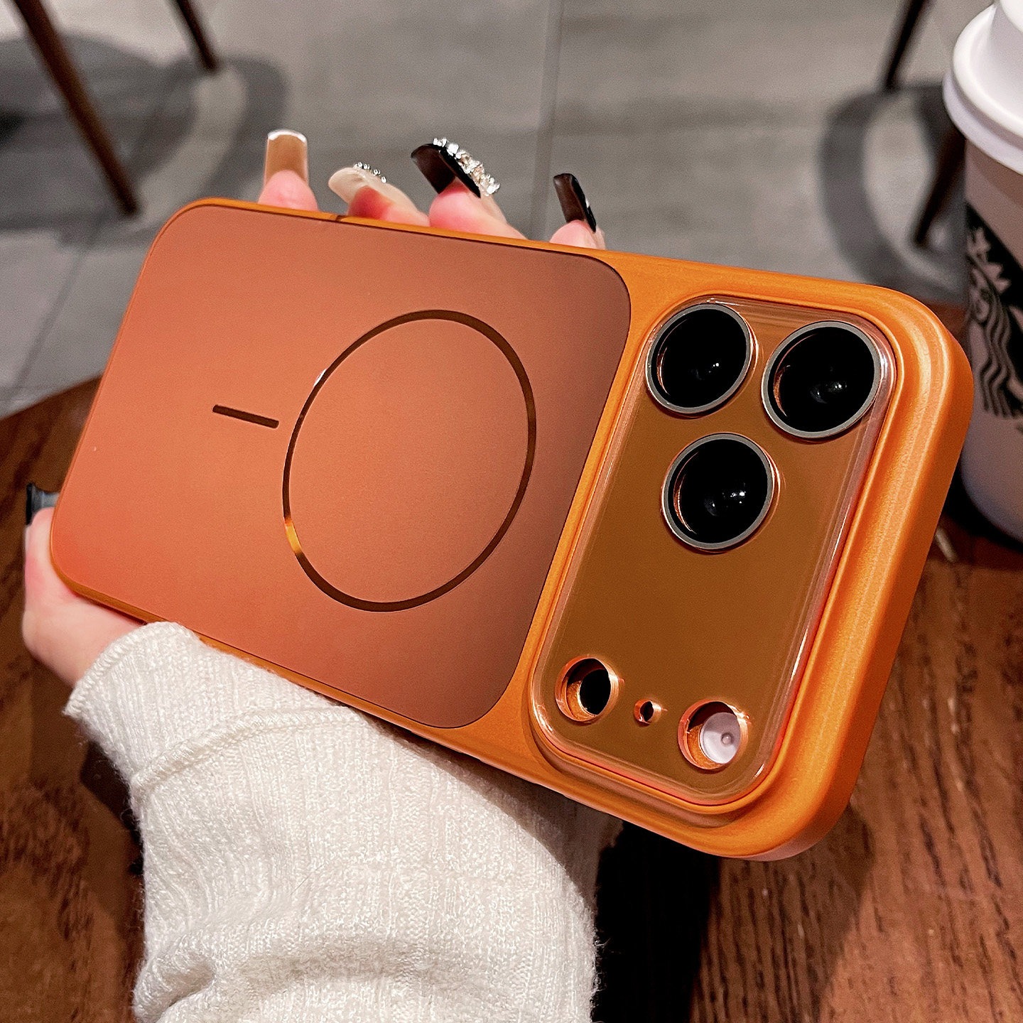 IPhone系列 高級感磨砂膚感Magsafe磁吸防摔手機殼 自帶鏡頭保護膜