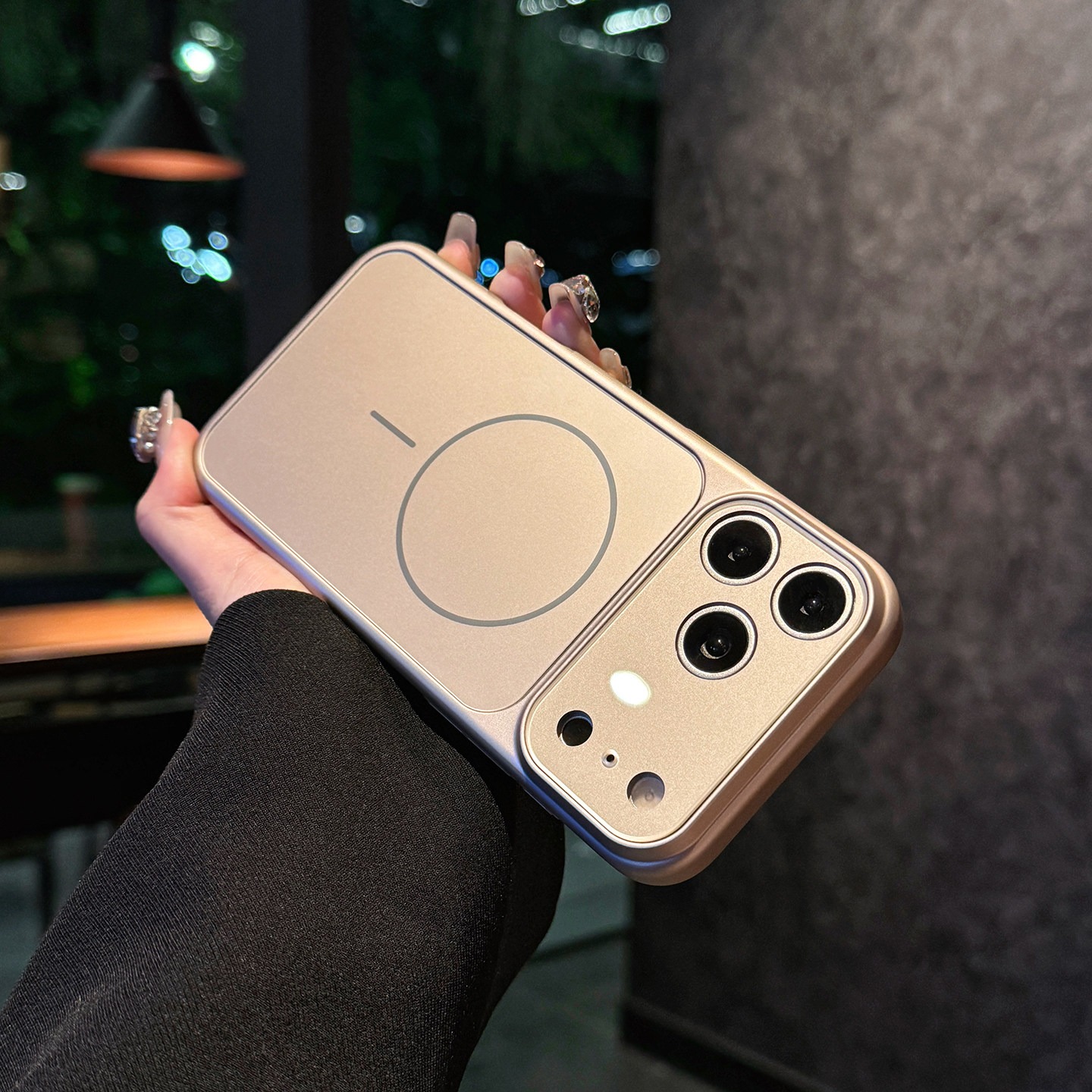 IPhone系列 高级感磨砂玻璃全包Magsafe磁吸手機殼