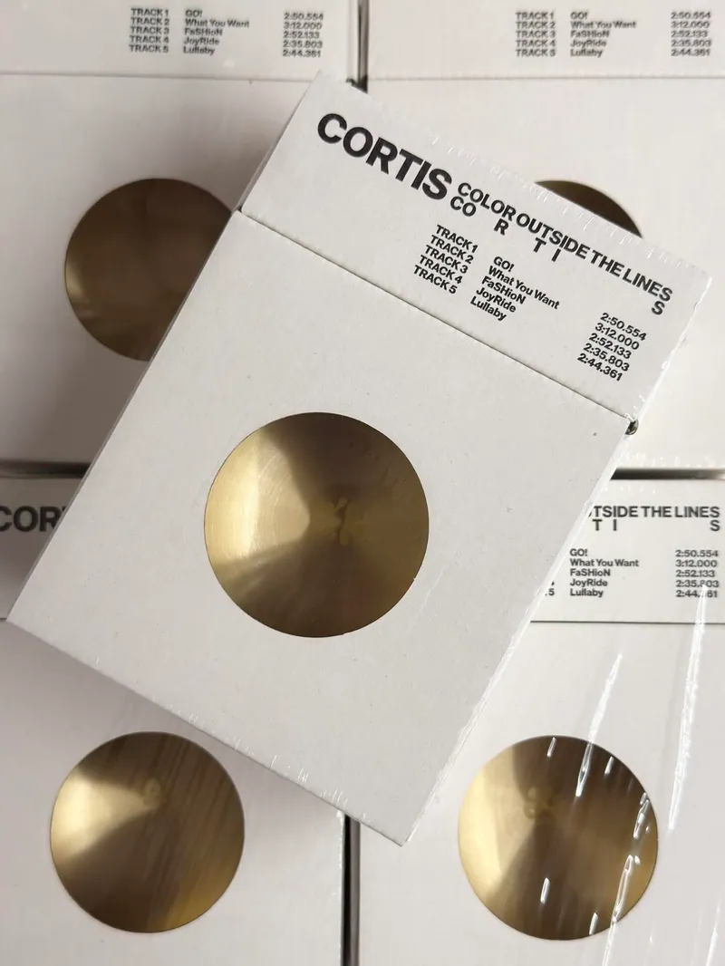 CORTIS - THE 1ST EP [COLOR OUTSIDE THE LINES] EP專輯 - CORTIS頌缽專(韓國進口版)