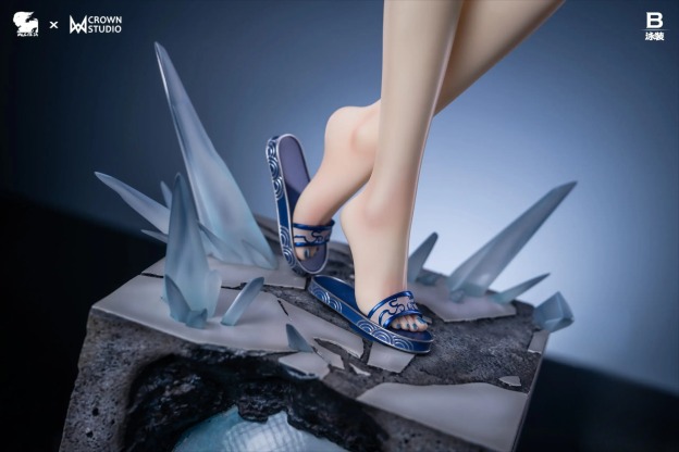 Valkyrie X Crown 泳裝镜流-GOODTOYSTUDIO