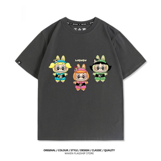 LabubuX飛天小女警 印花T恤-GOODTOYSTUDIO