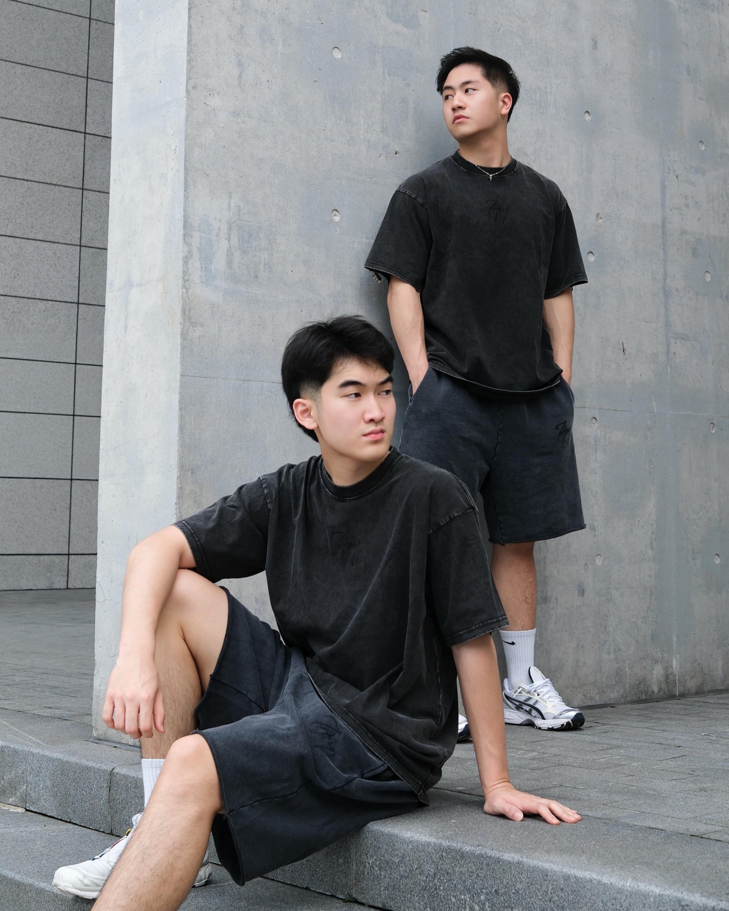 Vintage Logo Black | Oversized T