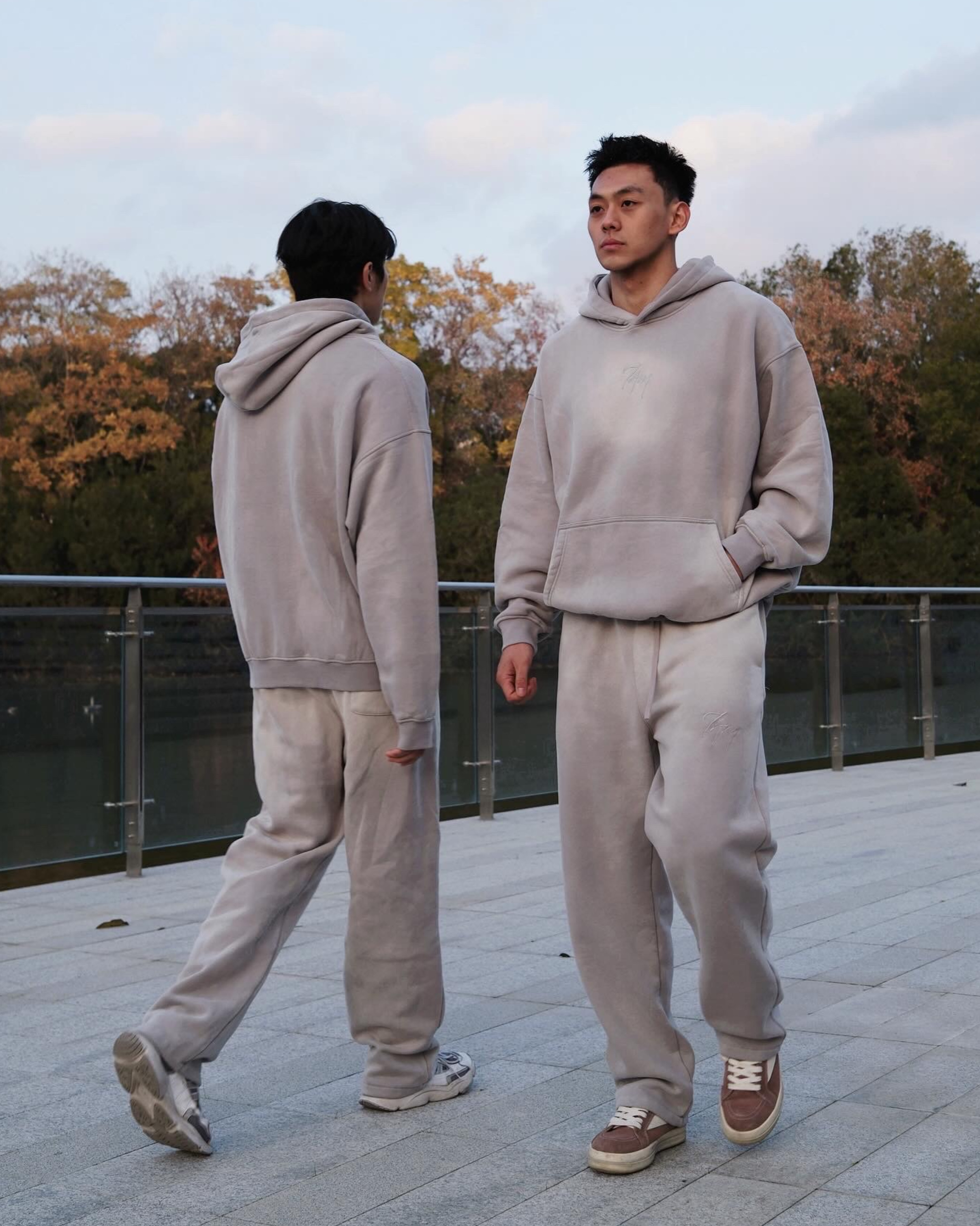 Vintage Logo White | Hoodie