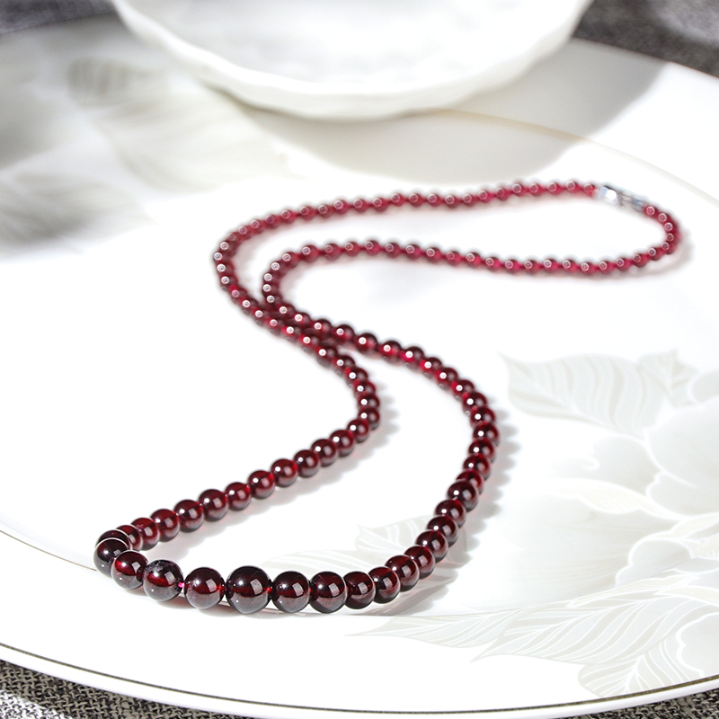 garnet Tower chain necklace fashionable