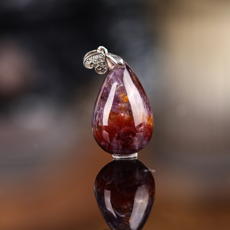 Aurora droplet shaped pendant