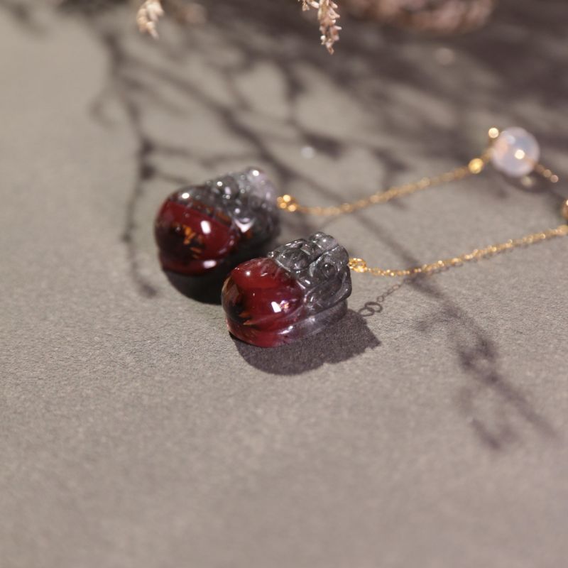 18K Gold Sacred Aurora Titanium 23 Pixiu Carved Ear Threads