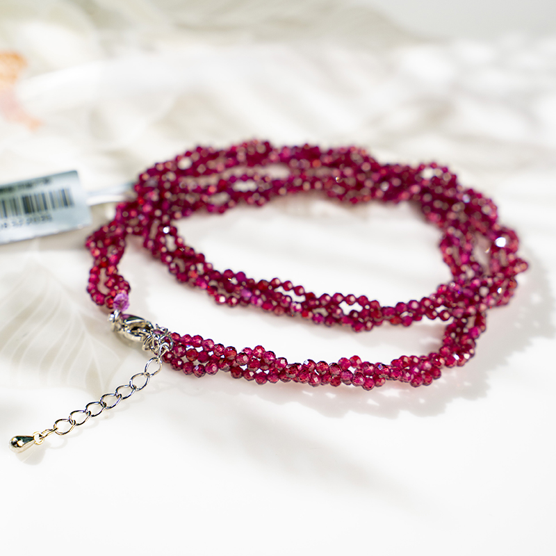 garnet Weaving style necklace fashionable