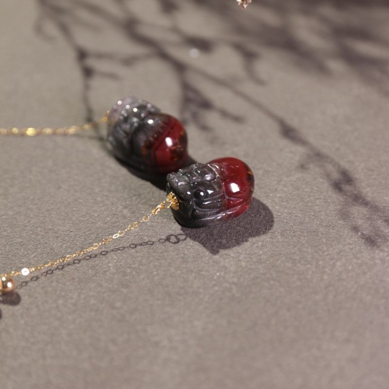 18K Gold Sacred Aurora Titanium 23 Pixiu Carved Ear Threads