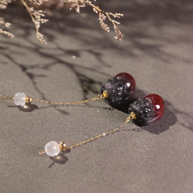 18K Gold Sacred Aurora Titanium 23 Pixiu Carved Ear Threads