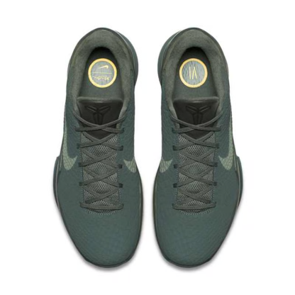 Nike Zoom Kobe 6 Black Mamba Collection "Fade To Black"