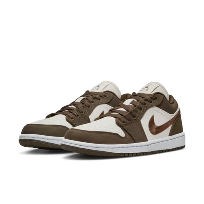 Air Jordan 1 Low SE "Light Olive"