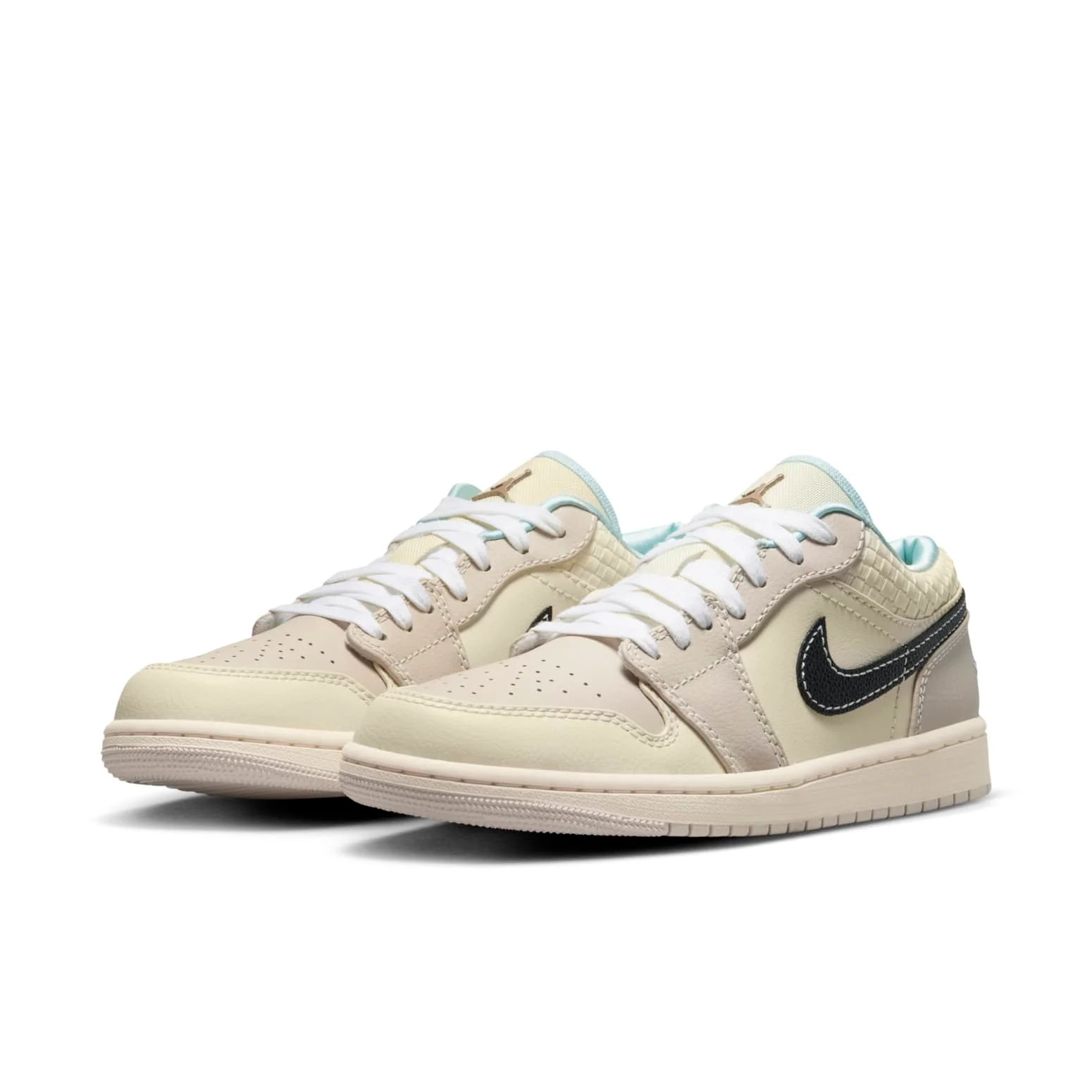 Air Jordan 1 Low SE "Sanddrift & Glacier Blue"