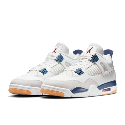 Nike SB x Air Jordan 4 Retro "Navy"