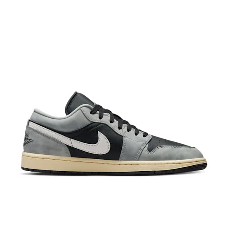 Air Jordan 1 Low SE "Light Smoke Grey & Off Noir"