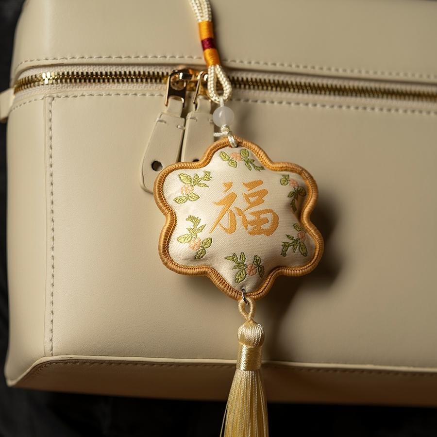 小陽幫幫｜愛心手工縫製香包艾草