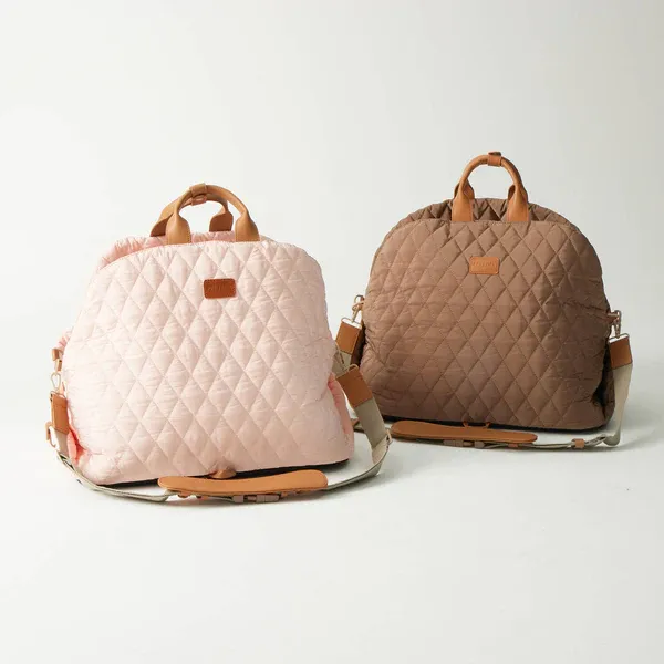 세련된 반려동물용 소프트 캐리어 