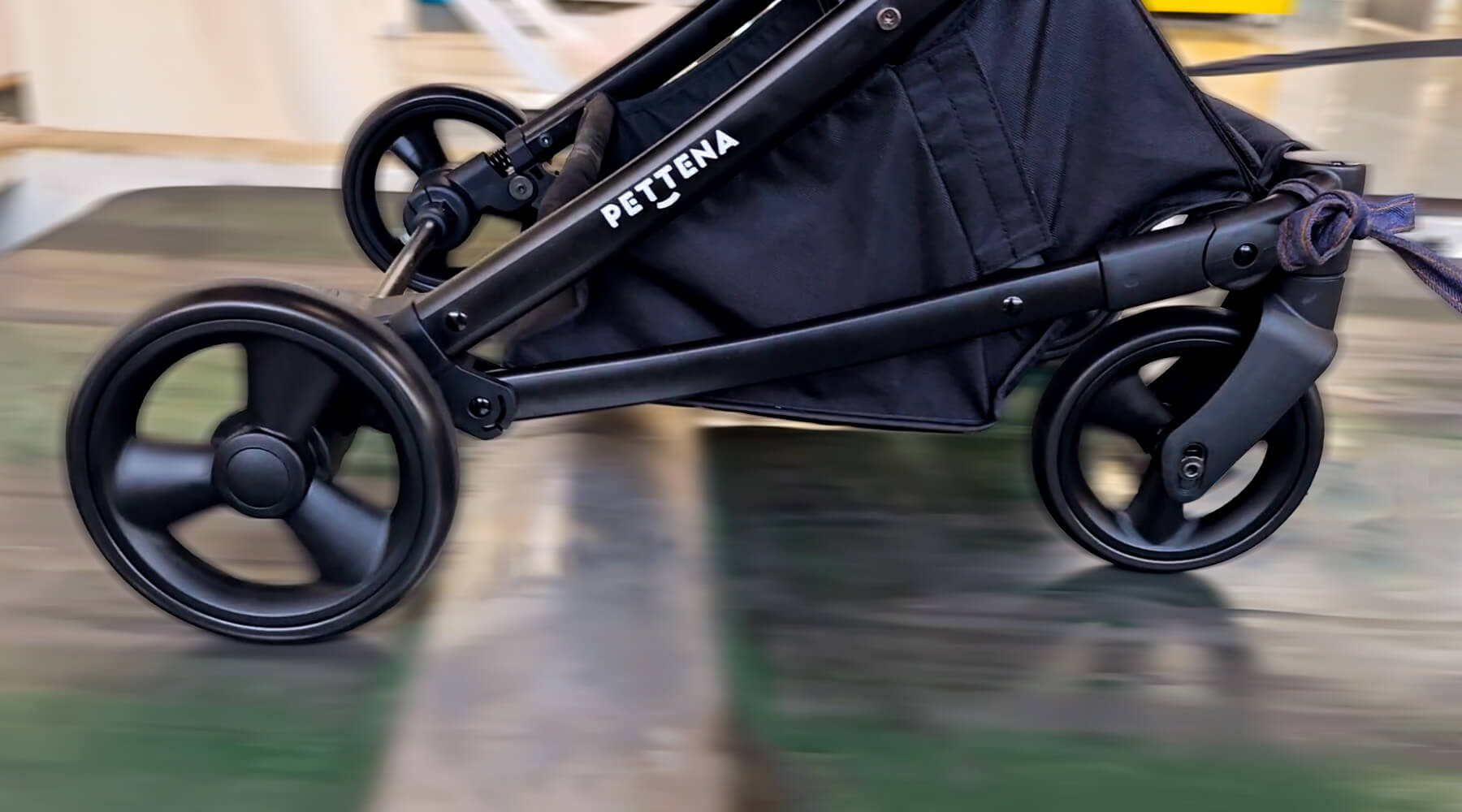 {"default":"팻태나 강아지 유모차 뛰어난 내구성"}
