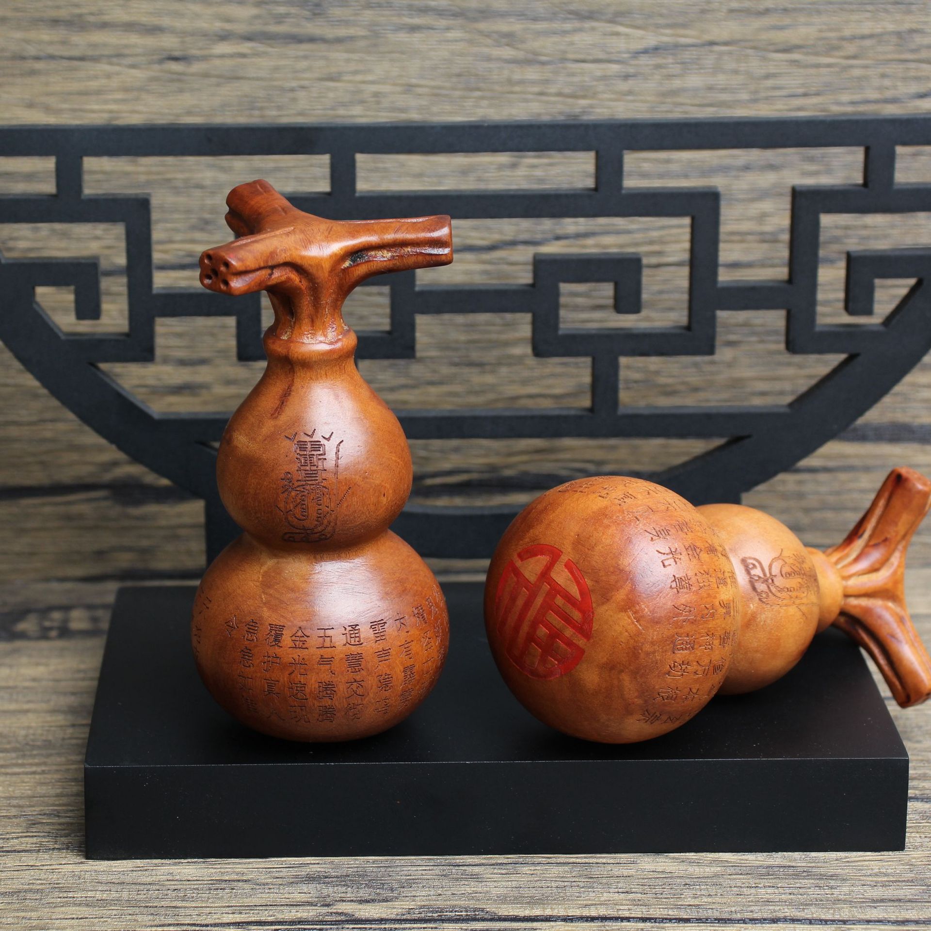 Lightning Strike Jujube Wood Carving Golden Light Mantra Gourd Taoist Amulet Portable Ornament