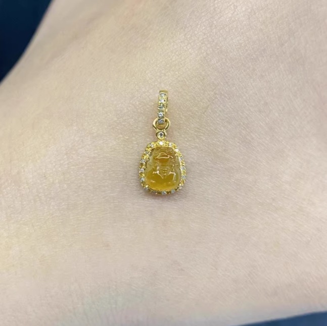 Fortune God Pixiu Mini Carrying Pendant, 18K Gold-Plated, Wealth-Attracting Universal Clasp DIY Accessory Necklace