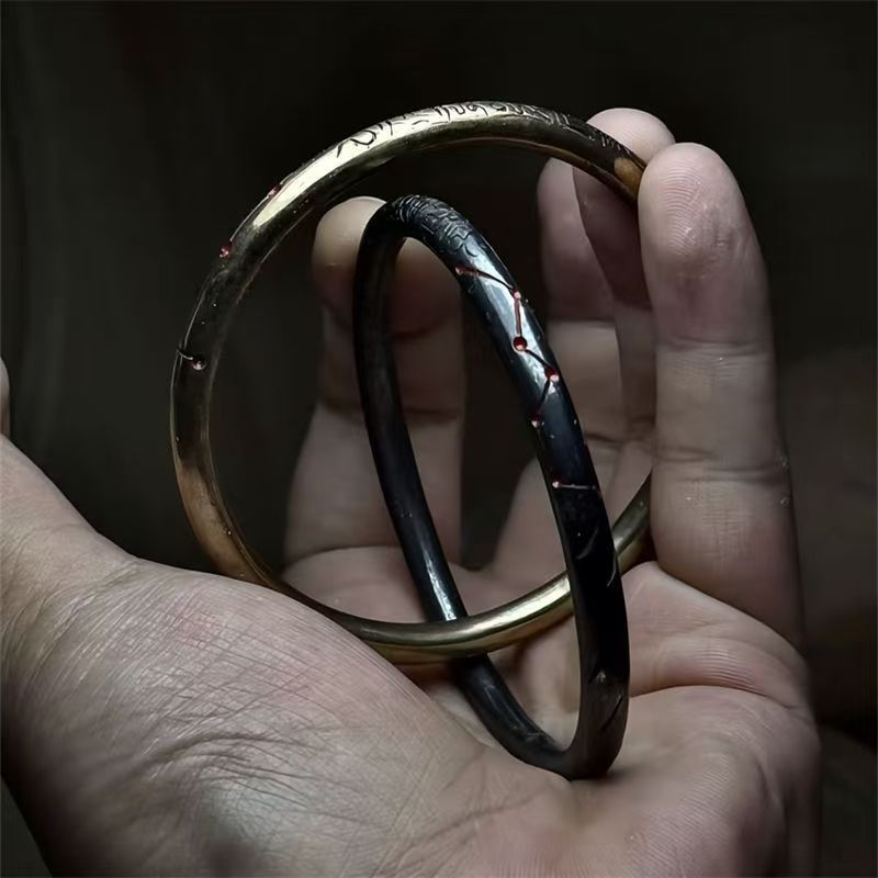 Qiankun Circle Bracelet Hand-Carved Vintage