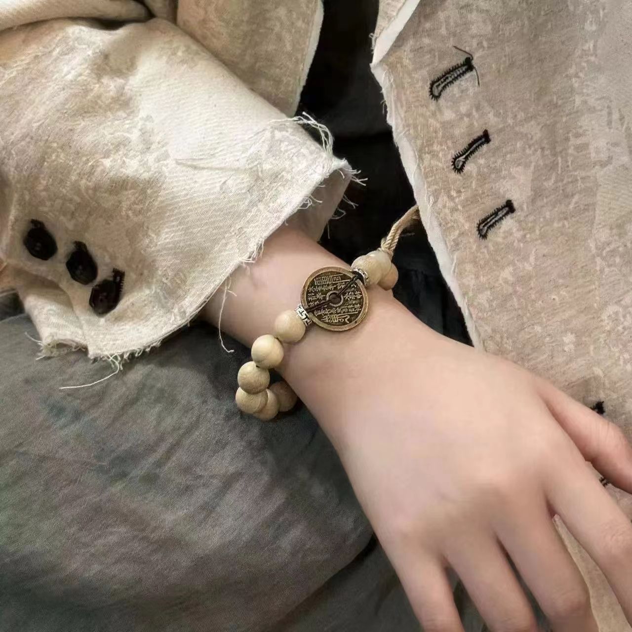 New Chinese Style Milky Fragrance Wood Mountain Ghost Flower Wooden Beaded Woven Bracelet