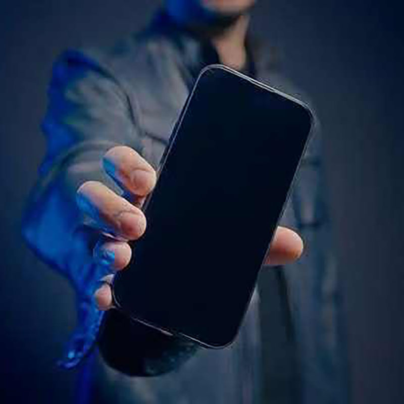 Leviosa Phone by João Miranda & Julio Montoro