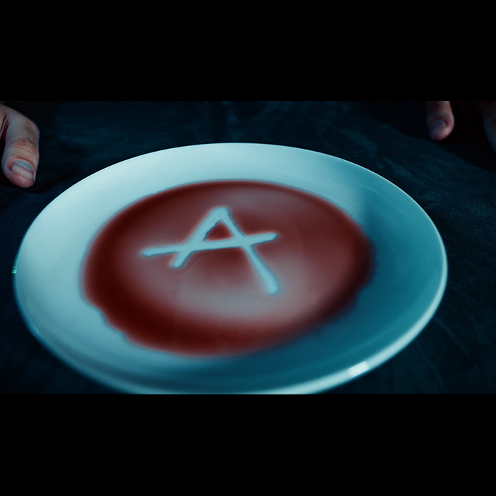 “碟”影重重 INVOCATION by Marcos Waldemar & Invisible Compass