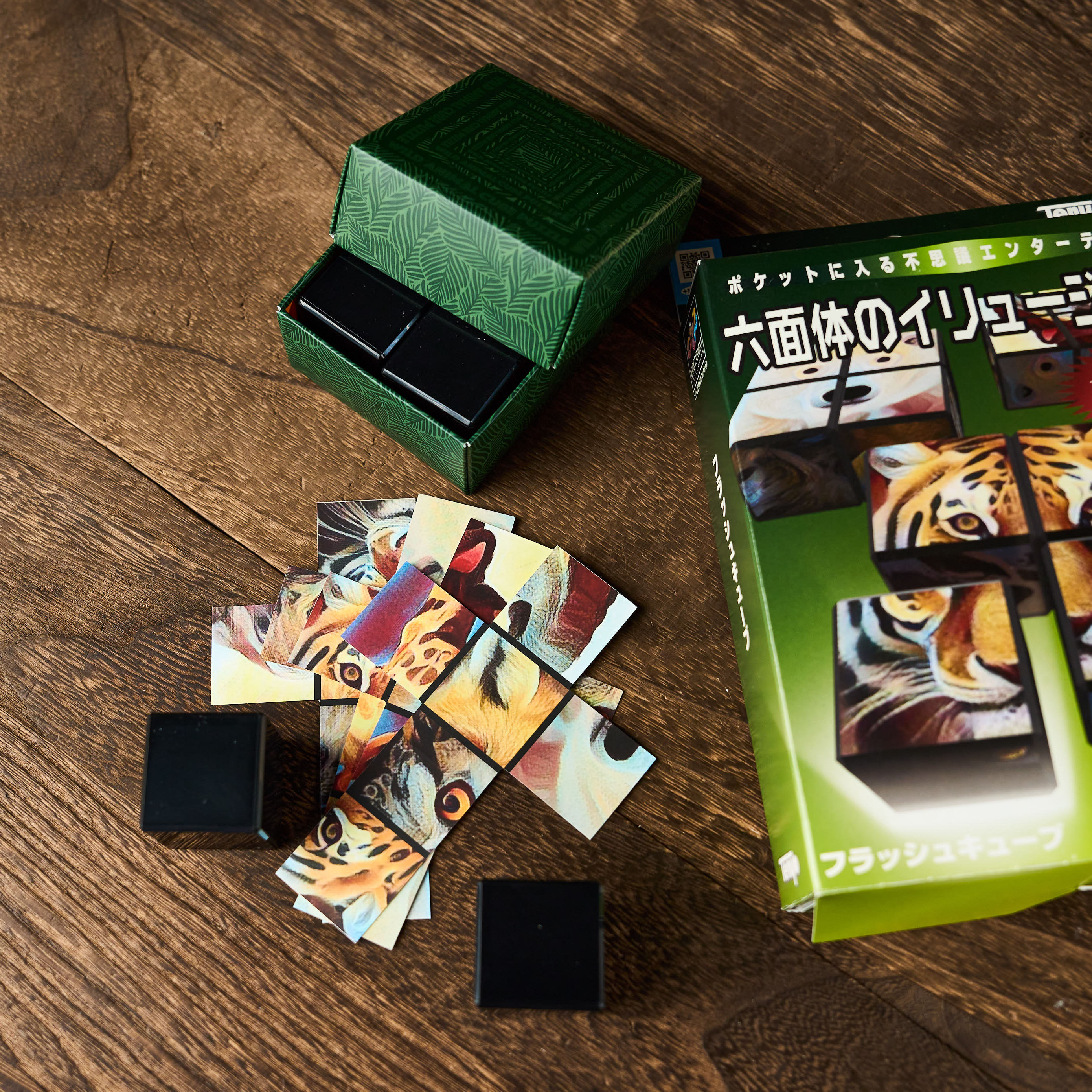 Flash Cube by Tenyo Magic