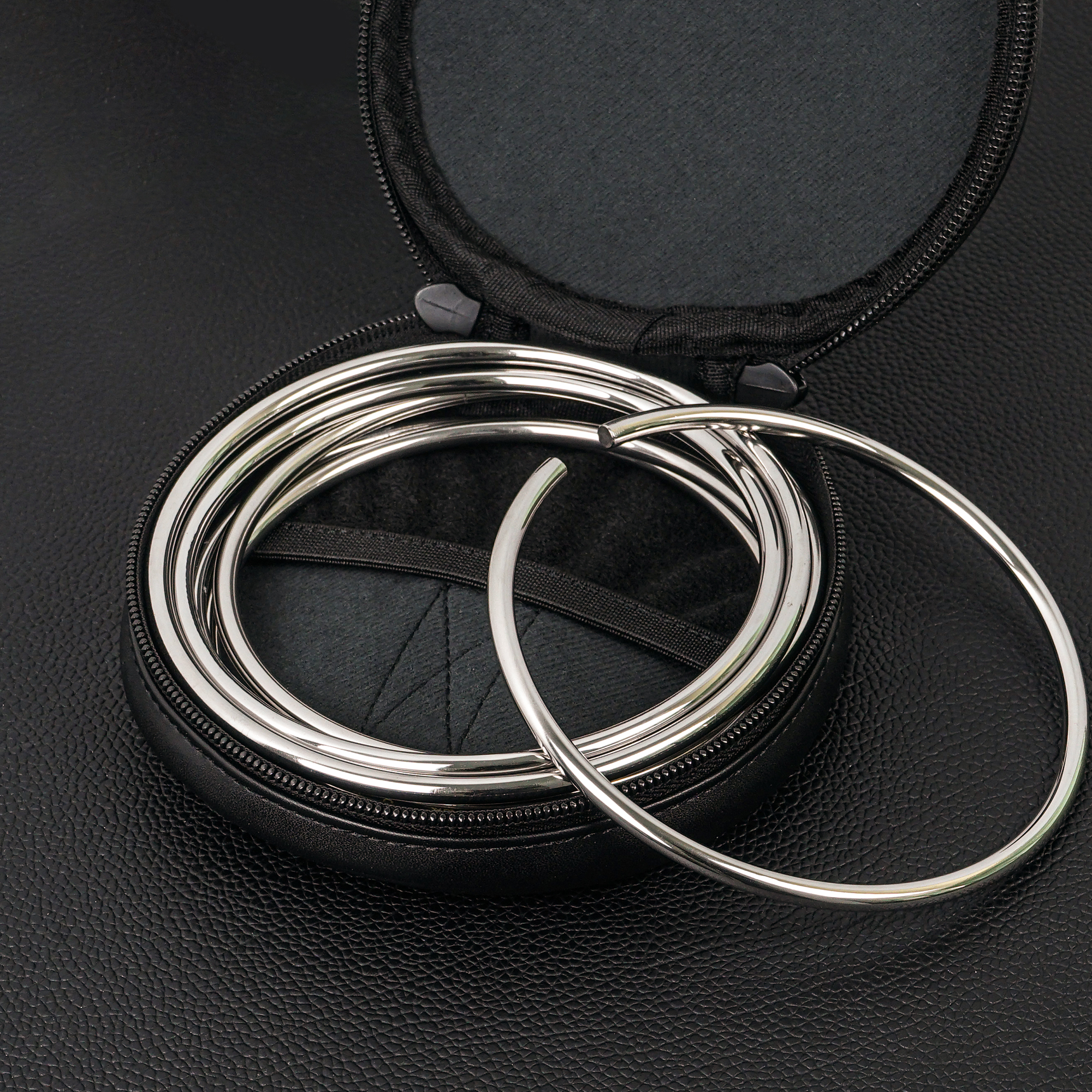 Chinese Kongfu Linking Ring by Bluether Magic and Raphael