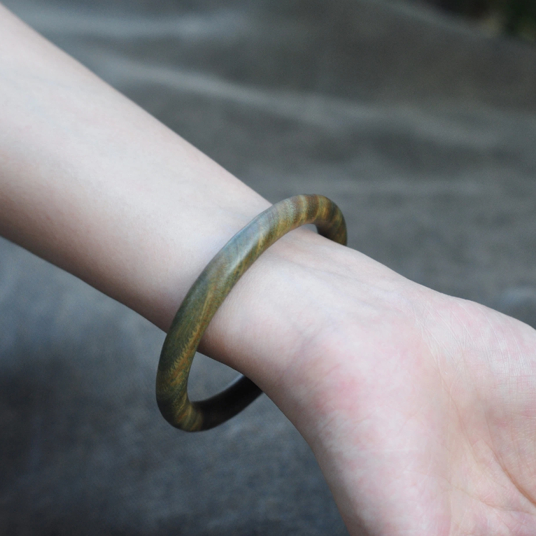 ブレスレット 天然木 腕輪 緑檀（生命樹）ブレス 男性用 女性用 ギフト