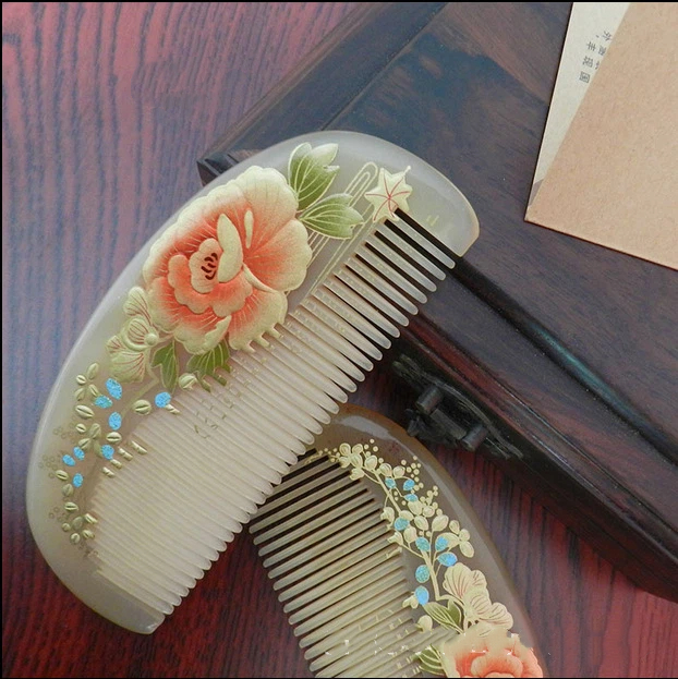 牛角櫛 コーム 白水牛の角櫛 牡丹柄 天然素材  静電気の起こらない 持ち運び