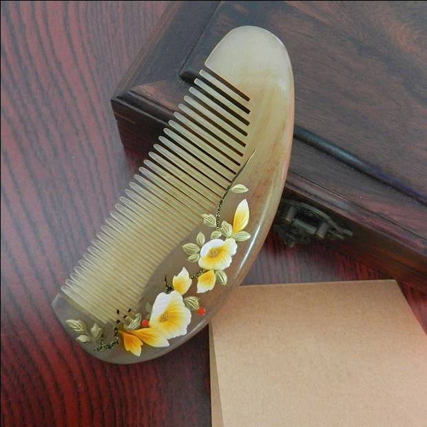牛角櫛 コーム 白水牛の角櫛 牡丹柄 天然素材  静電気の起こらない 持ち運び