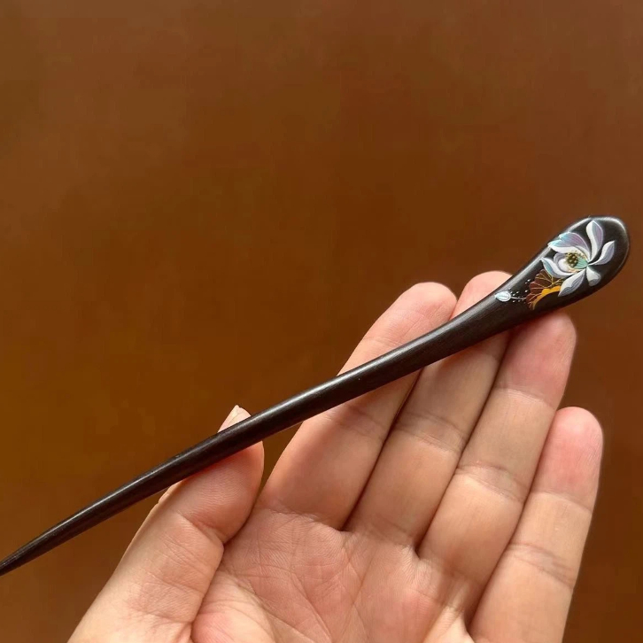 黒壇木 かんざし 天然木 簪 花柄 漆塗 一本差し 普段使い 成人式 留袖用 結婚式 